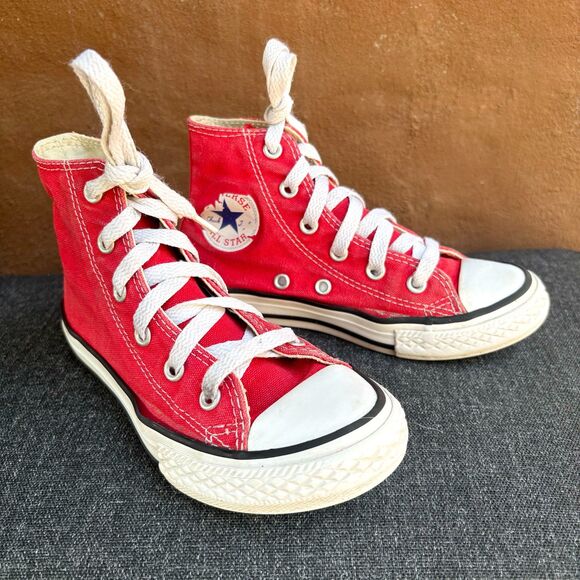 Converse Chuck Taylor All Star Canvas High Tops in Red (Unisex) - Picture 1 of 7